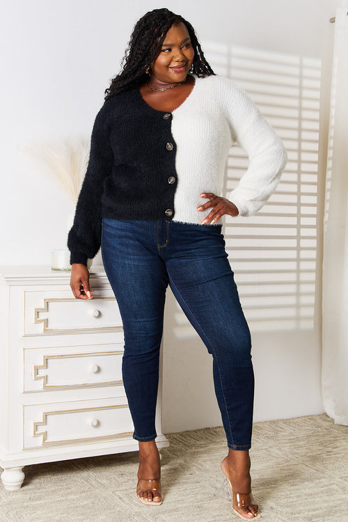 Contrast Button V-Neck Cardigan